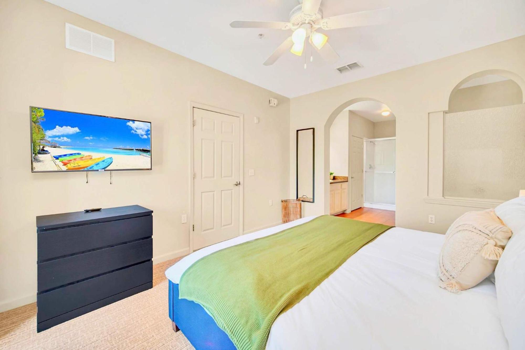 Stunning 2Br Condo With Hot Tub And Pool, Near Disney! Orlando Buitenkant foto