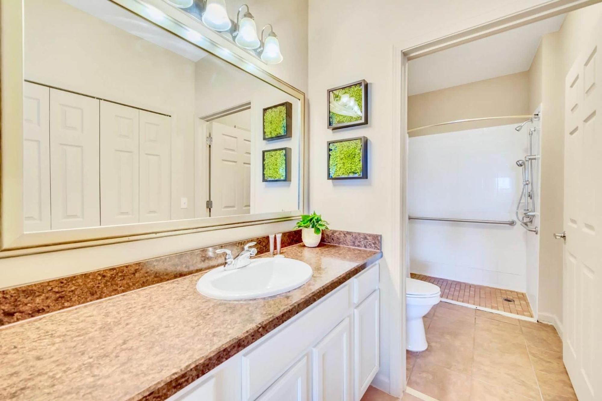 Stunning 2Br Condo With Hot Tub And Pool, Near Disney! Orlando Buitenkant foto